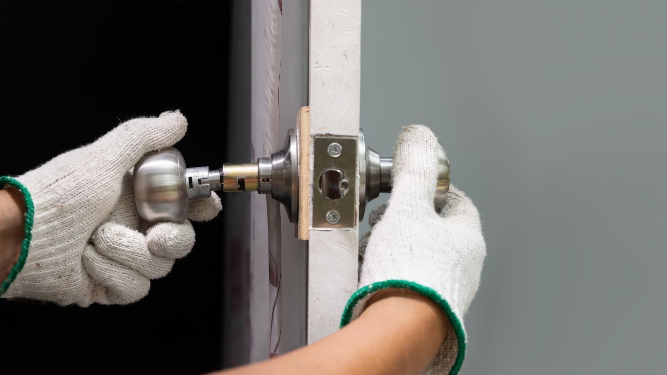 sleutel draait door in slot